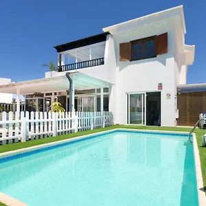 https://villa-siroi.puertodelcarmen-hotels.org